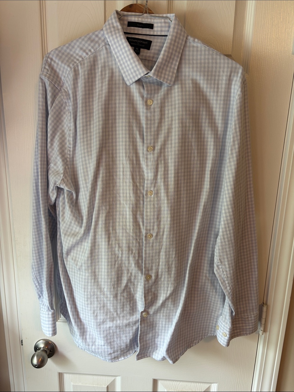 Banana Republic Men’s Light Blue Gingham Dress Shirt